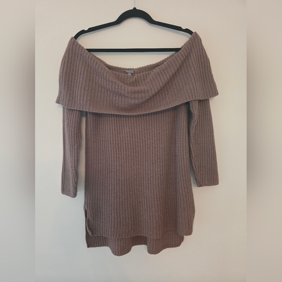 Charlotte Russe Off-the-Shoulder Chunky Knit Sweater – Size M - Picture 2 of 4